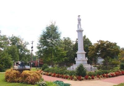 Confederate Monument in Hamilton Town Square image. Click for full size.