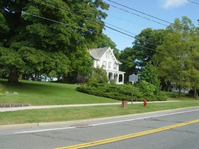 Hambletonian Marker with former William Rysdyk residence in background. image. Click for full size.