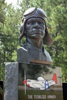 The Tuskegee Airman Monument image. Click for full size.