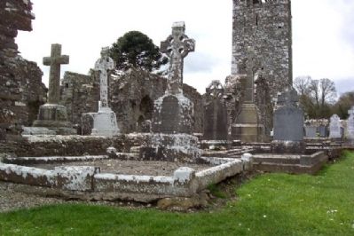 Slane Abbey and Cemetery image. Click for full size.