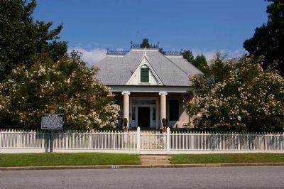The Cedars, Marker and House image. Click for full size.