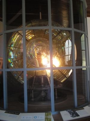 Fresnel lens image. Click for full size.