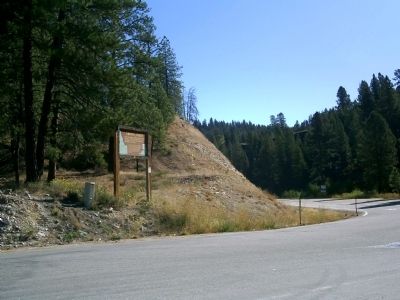 Grimes' Creek Marker at Crossroads Along Hwy 21 image. Click for full size.