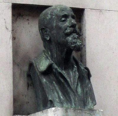 Vojtěch Hynais - Close Up of Bust Mounted Above Marker. Click for full size. Vojtěch Hynais - Close Up of Bust Mounted Above Marker image. Click for full size.