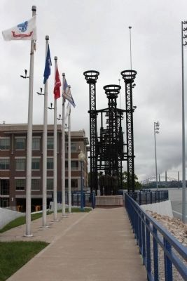 Looking North - - Top of Levee Clock Walk-way. . . image. Click for full size.