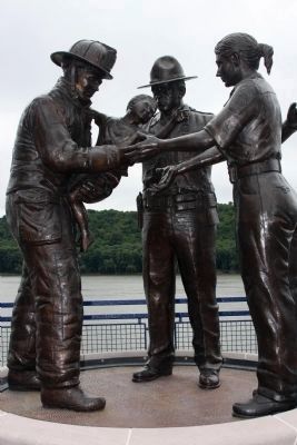 Full View - - Civil Responders Statues image. Click for full size.