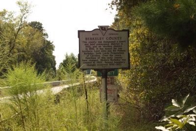Berkeley County Marker, looking south along Old State Road image. Click for full size.