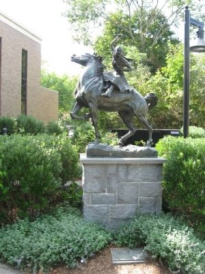Sybil Ludington Marker and Sculpture image. Click for full size.