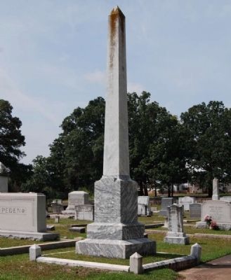 Peden Family Monument -<br>Northeast Corner image. Click for full size.