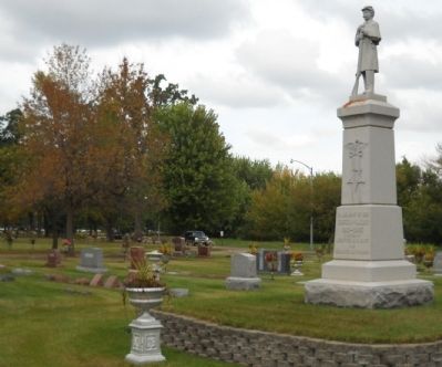 Oakwood Cemetery W.R.C. Memorial Marker image. Click for full size.