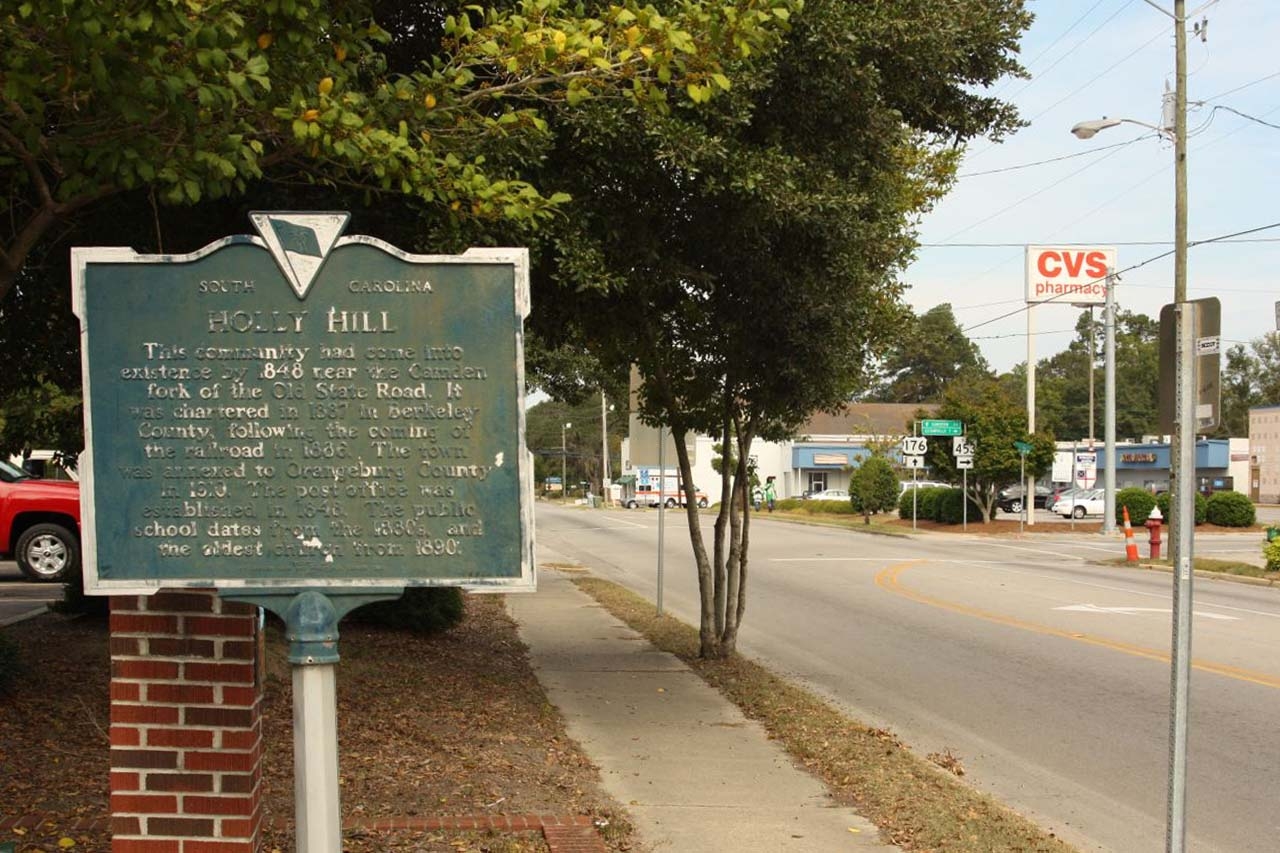 photo-holly-hill-marker-looking-northward-along-state-street-us-176