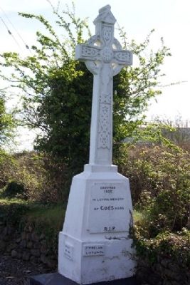 Teampaillín Bán Memorial Cross. Click for full size. Teampaillín Bán Memorial Cross image. Click for full size.