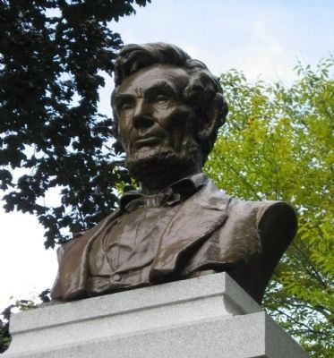 Closeup of Lincoln�s Bust image. Click for full size.
