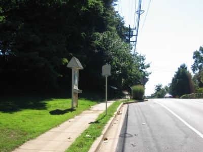 City of Fairfax and Civil War Trails Markers at the Entrance to Fort Taylor Park image. Click for full size.