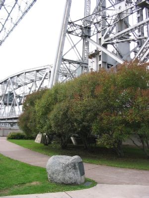 Markers & Aerial Lift Bridge at Canal image. Click for full size.