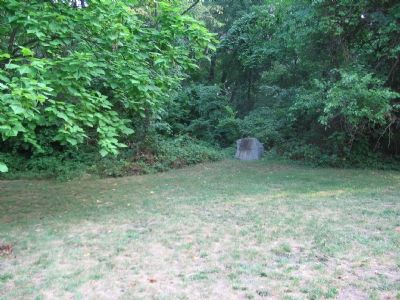 Marker on a Boulder next to Fort Totten Earthworks image. Click for full size.