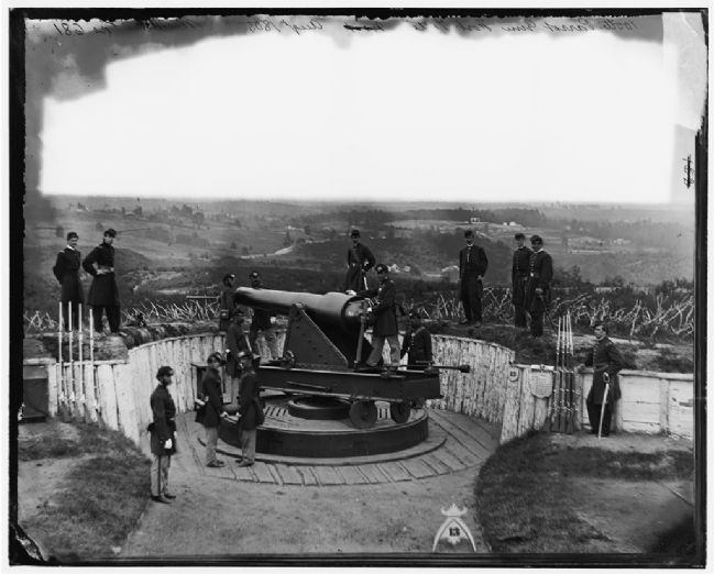 Civil War Photograph of the 100-pdr Parrott image. Click for full size.