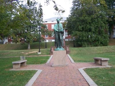 George Washington Statue image. Click for full size.