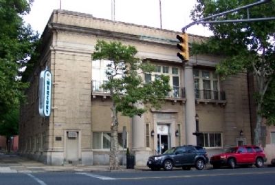 The Mercuryt Building and Marker image. Click for full size.