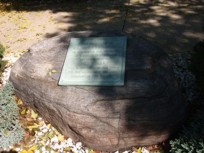 Rock with Second Plaque image. Click for full size.
