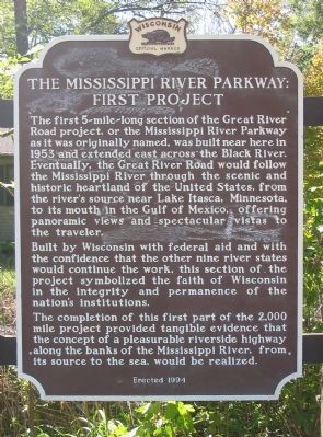 The Mississippi River Parkway: First Project Marker image. Click for full size.