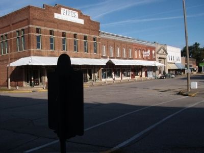 Auntie Gogin's Store Marker ( & Opera House in Background ). Click for full size. Auntie Gogin's Store Marker ( & Opera House in Background ) image. Click for full size.