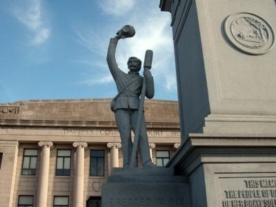 Left Statue - - Civil War Memorial image. Click for full size.