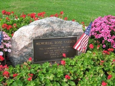 Memorial Rose Garden Plaque image. Click for full size.