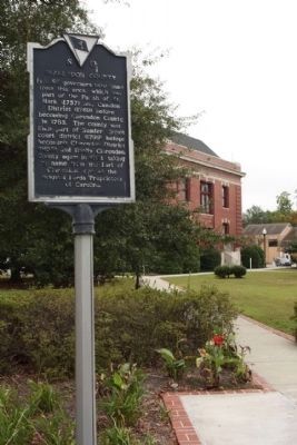 Clarendon County / Manning Marker at the courthouse image. Click for full size.