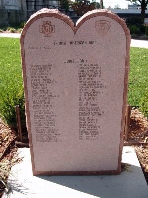 Stone Memorial - - "Spanish American War" -&- "World War I" image. Click for full size.