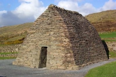 Gallarus Oratory image. Click for full size.
