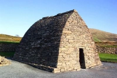 Gallarus Oratory image. Click for full size.