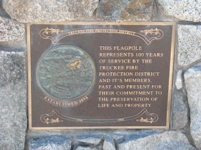Flagpole Dedication Plaque image. Click for full size.