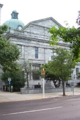 Montgomery County Court House and Marker image. Click for full size.