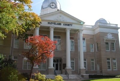 Cleveland County Courthouse image. Click for full size.