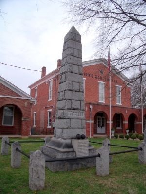 Confederate Soldiers Monument. image. Click for full size.