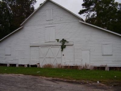 ca. 1925 Barn, part of the Galivants Ferry Historic District image. Click for full size.