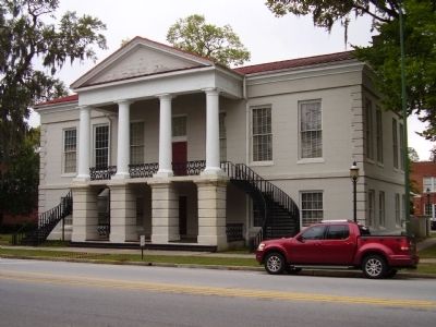 Marion County Marion Courthouse Marker. Click for full size. Marion County Marion Courthouse Marker image. Click for full size.