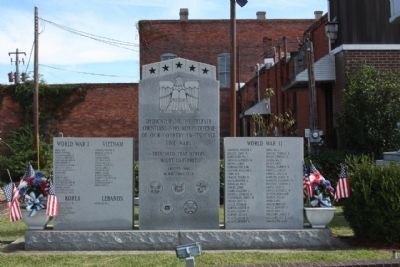 Telfair County Veterans Memorial at Liberty Park, McRea image. Click for full size.