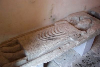 Historic Kilfenora / Cill Fhionnrach Stairiil Cathedral Carved Bishop Effigy image. Click for full size.