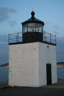 Derby Wharf Lighthouse image. Click for full size.