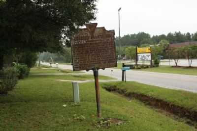 Brabant Plantation Marker, as seen looking north along State Road 8-98 image. Click for full size.
