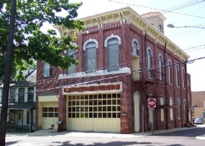 Philadelphia Steam Engine Fire Co. #1 Firehouse and Marker image. Click for full size.