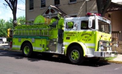 Philadelphia Fire Co. #1 Engine #10 Mack Pumper image. Click for full size.