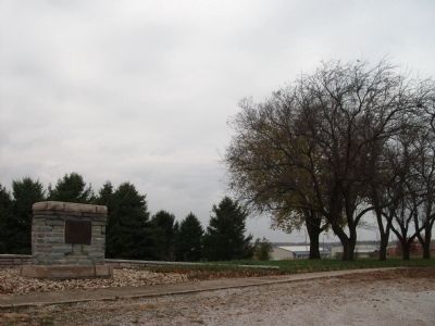 Looking North West - - Lincoln - Douglas Marker. Click for full size. Looking North West - - Lincoln - Douglas Marker image. Click for full size.