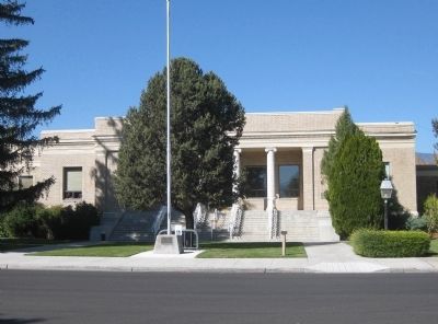 Wide View of Douglas County Courthouse and Marker. Click for full size. Wide View of Douglas County Courthouse and Marker image. Click for full size.