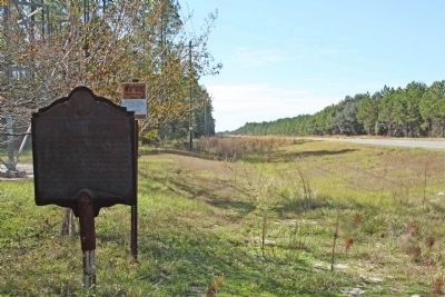 Trail Ridge Marker as seen along US 82, looking west. Click for full size. Trail Ridge Marker as seen along US 82, looking west image. Click for full size.