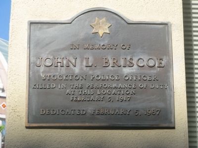 John L. Briscoe Memorial Plaque image. Click for full size.