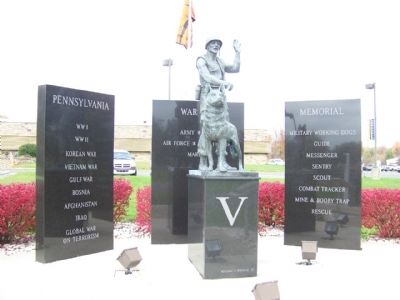 War Dog Monument image. Click for full size.