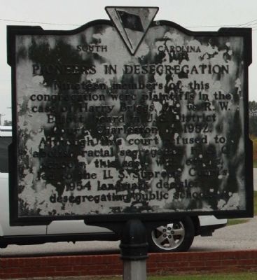 Pioneers in Desegregation Marker image. Click for full size.